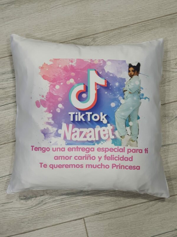 Cojin y taza tik tok - Imagen 2